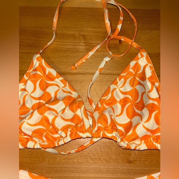 L*Space Yellow Tesselation Aspen Bikini Top Size Small - Picture 3 of 5